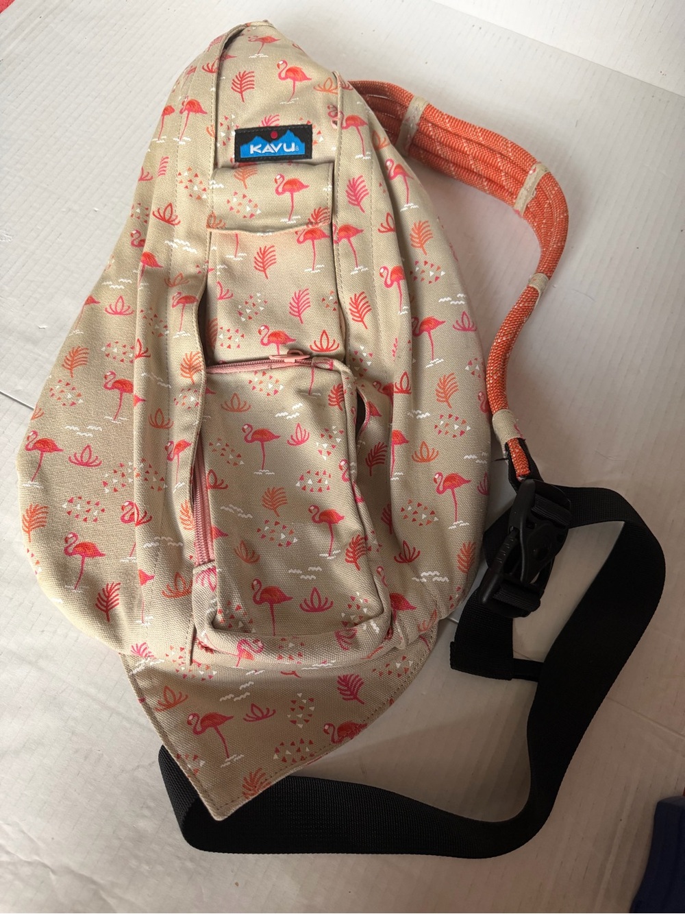 KAVU Sling Back Rope Bag Chillin' Flamingo Print Pink Peach Beige Canvas